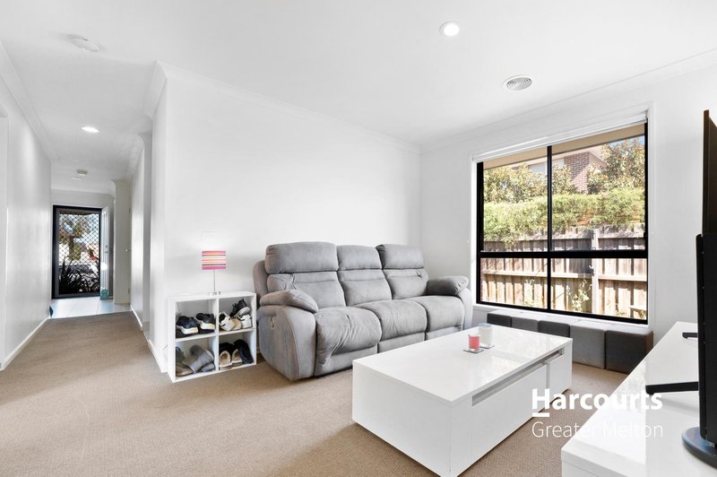 Photo - 32 Marong Avenue, Eynesbury VIC 3338 - Image 13