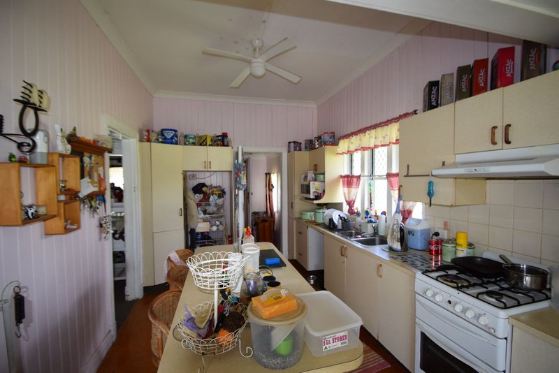 Photo - 32 Mary Street, Esk QLD 4312 - Image 4