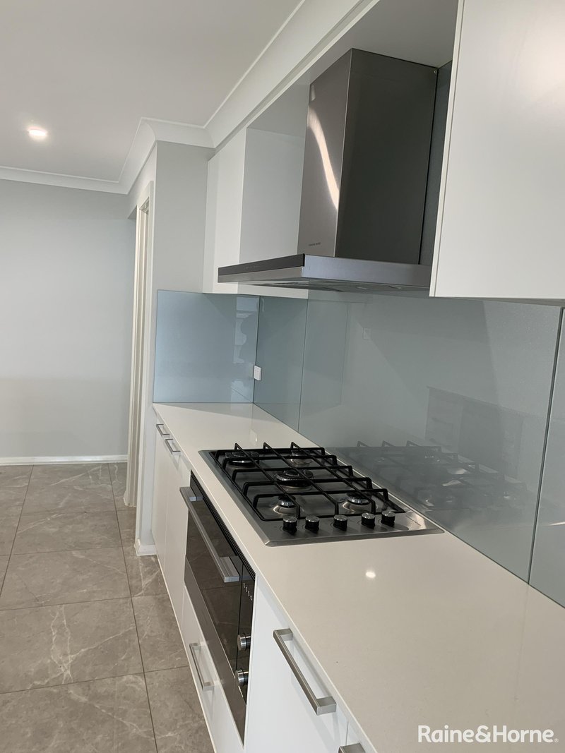 Photo - 32 Maxted Street, Renwick NSW 2575 - Image 3