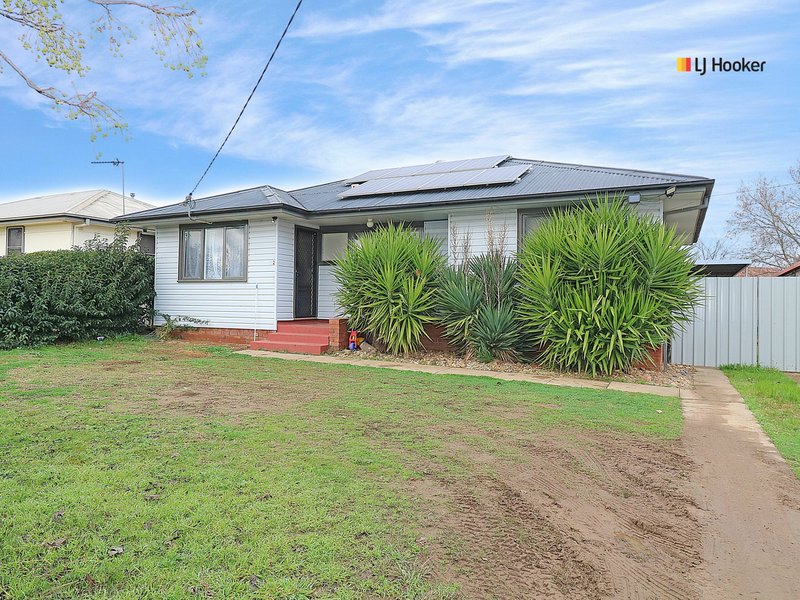 32 Mckell Avenue, Mount Austin NSW 2650