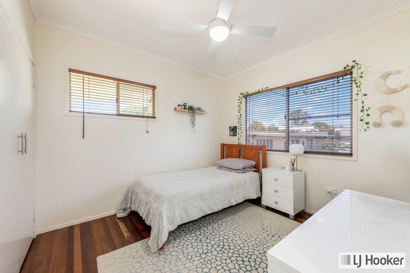 Photo - 32 Mcveigh Street, Kepnock QLD 4670 - Image 10