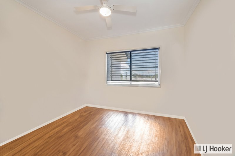 Photo - 32 Mcveigh Street, Kepnock QLD 4670 - Image 11