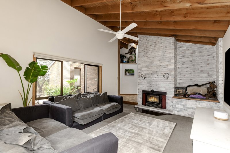 Photo - 32 Melrose Drive, Kilmore VIC 3764 - Image 5