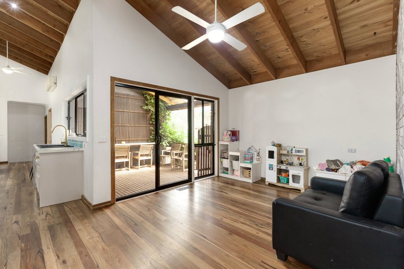 Photo - 32 Melrose Drive, Kilmore VIC 3764 - Image 6