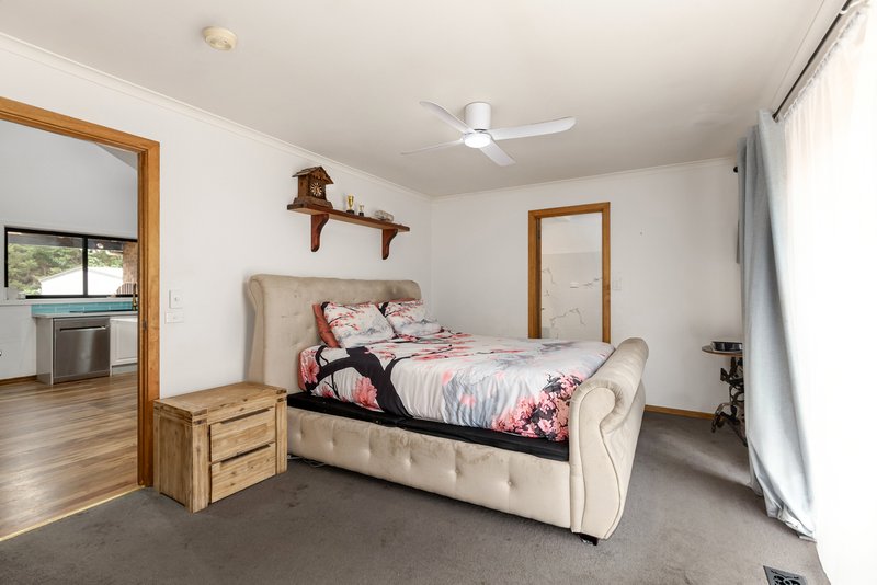 Photo - 32 Melrose Drive, Kilmore VIC 3764 - Image 10