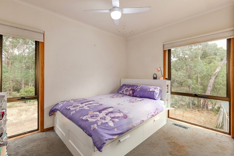 Photo - 32 Melrose Drive, Kilmore VIC 3764 - Image 14