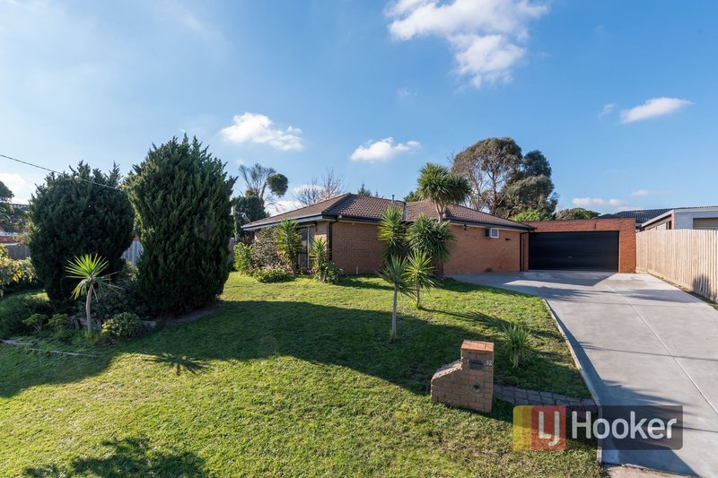 Photo - 32 Meredith Crescent, Hampton Park VIC 3976 - Image 12