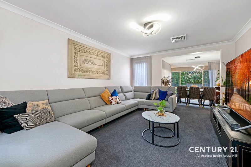 Photo - 32 Millcroft Way, Beaumont Hills NSW 2155 - Image 3