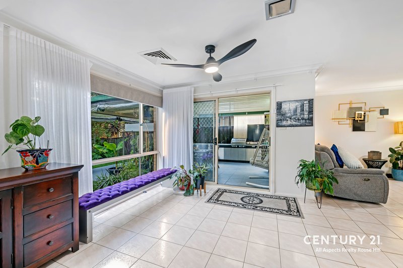 Photo - 32 Millcroft Way, Beaumont Hills NSW 2155 - Image 5