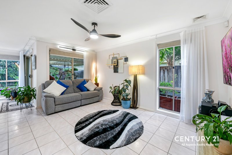 Photo - 32 Millcroft Way, Beaumont Hills NSW 2155 - Image 6