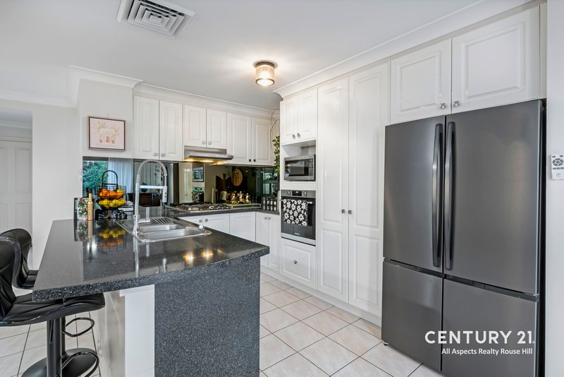 Photo - 32 Millcroft Way, Beaumont Hills NSW 2155 - Image 7