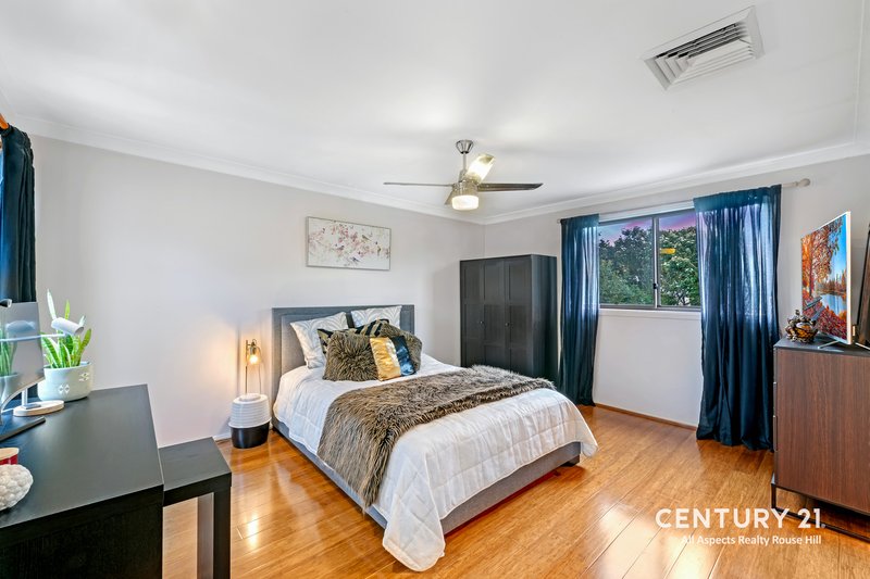 Photo - 32 Millcroft Way, Beaumont Hills NSW 2155 - Image 8