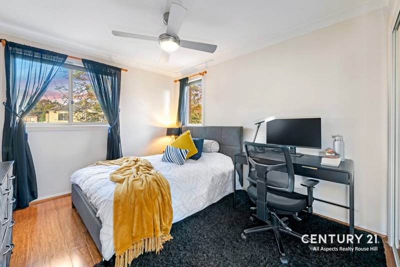 Photo - 32 Millcroft Way, Beaumont Hills NSW 2155 - Image 9