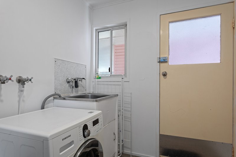 Photo - 32 Milligan Street, Oakey QLD 4401 - Image 8