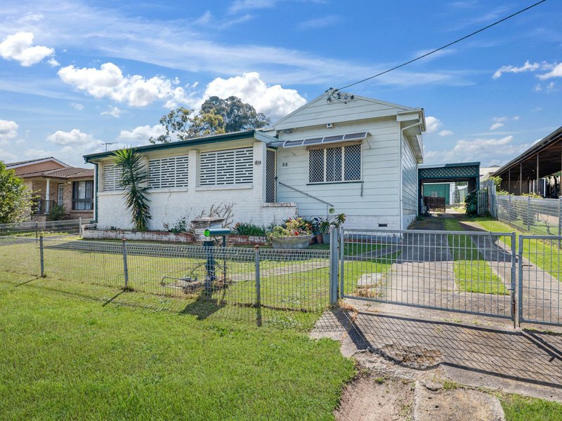 Photo - 32 Mills Crescent, Cessnock NSW 2325 - Image 1