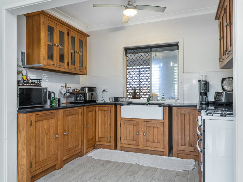 Photo - 32 Mills Crescent, Cessnock NSW 2325 - Image 2
