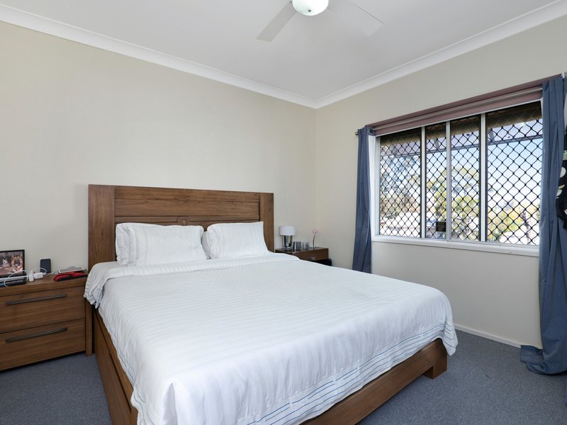 Photo - 32 Mills Crescent, Cessnock NSW 2325 - Image 8