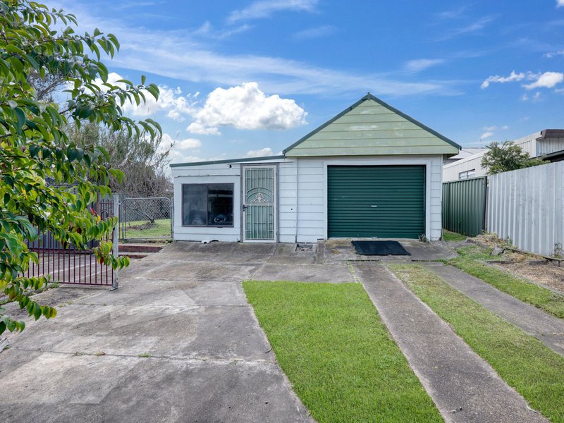 Photo - 32 Mills Crescent, Cessnock NSW 2325 - Image 14