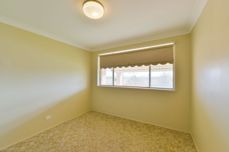 Photo - 32 Minnamurra Crescent, Tamworth NSW 2340 - Image 11