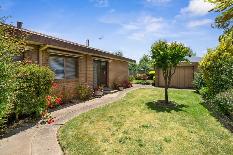 Photo - 32 Monds Avenue, Benalla VIC 3672 - Image 10