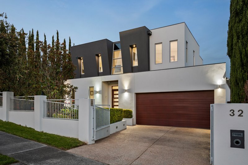 32 Morton Road, Burwood VIC 3125