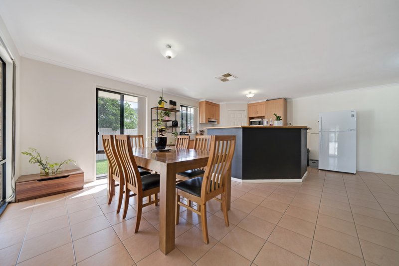 Photo - 32 Mountain View Crescent, Mount Warren Park QLD 4207 - Image 3