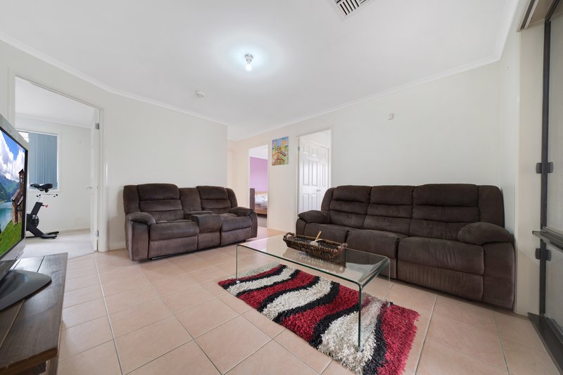 Photo - 32 Mountain View Crescent, Mount Warren Park QLD 4207 - Image 6