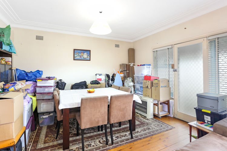 Photo - 32 Mountford Avenue, Guildford NSW 2161 - Image 4