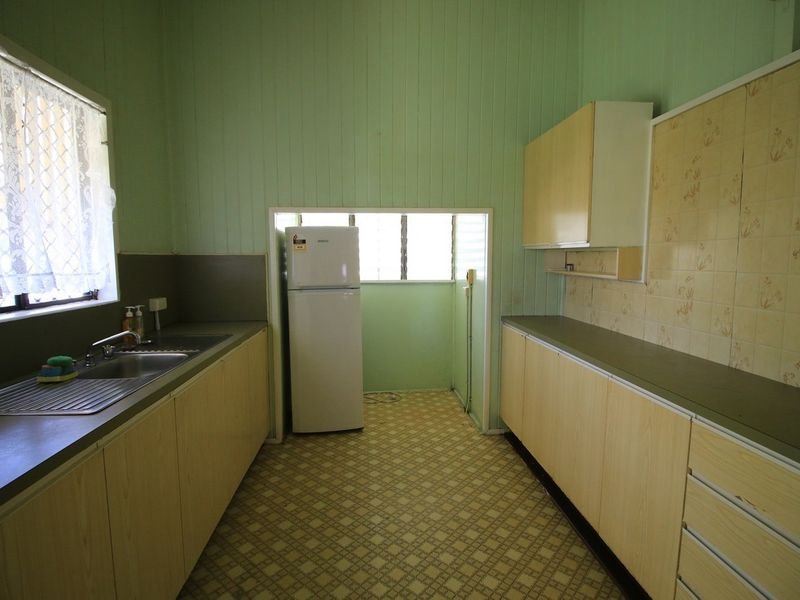 Photo - 32 Munro St , Ayr QLD 4807 - Image 3