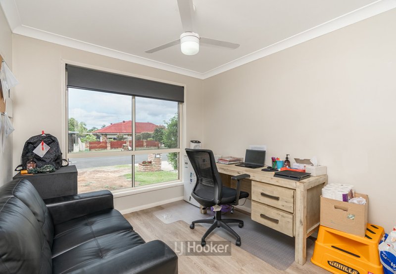 Photo - 32 Murrumbidgee Street, Hillcrest QLD 4118 - Image 13