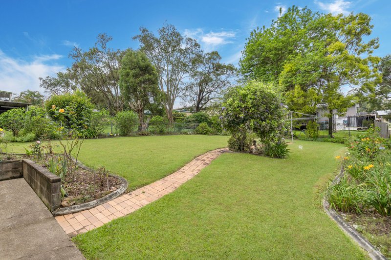 Photo - 32 Naomai Street, Bundamba QLD 4304 - Image 16