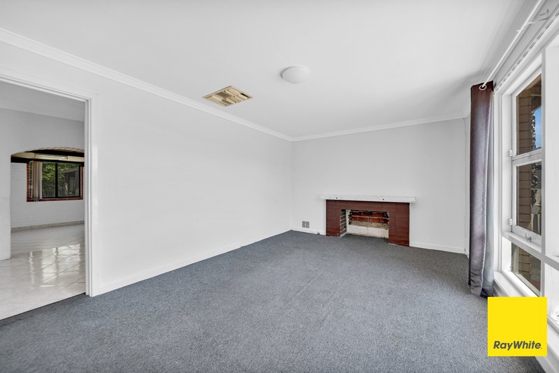 Photo - 32 Napier Road, Morley WA 6062 - Image 4