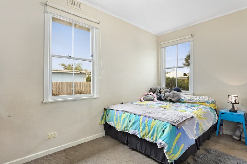 Photo - 32 Narvik Avenue, St Leonards VIC 3223 - Image 5