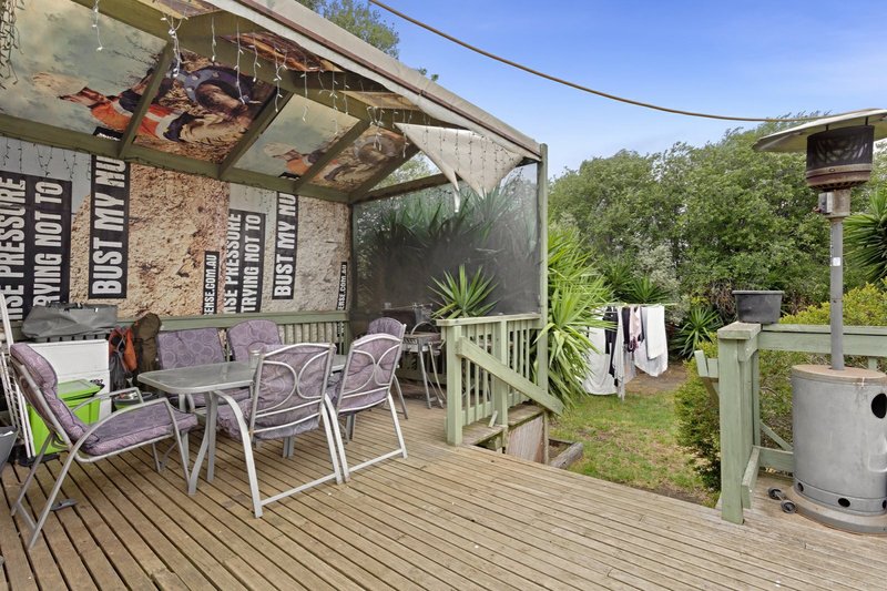 Photo - 32 Narvik Avenue, St Leonards VIC 3223 - Image 7