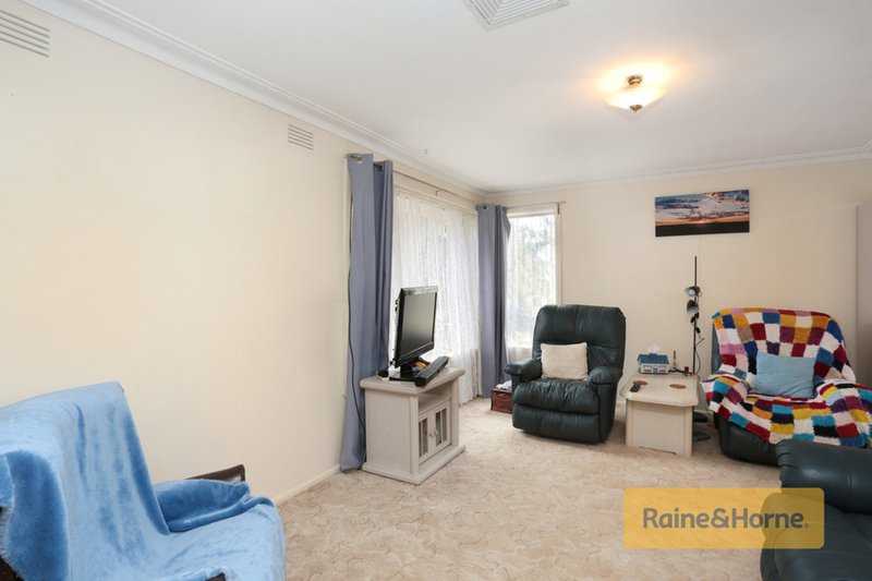 Photo - 32 Neerim Street, Melton South VIC 3338 - Image 6