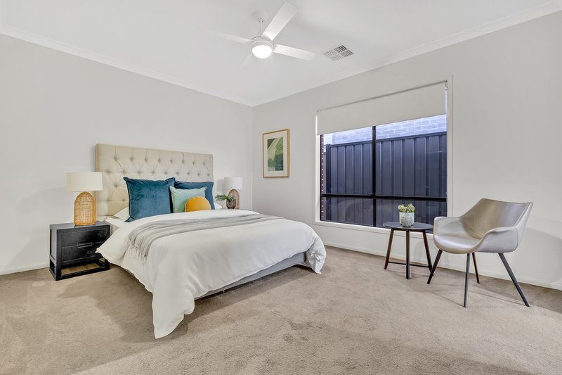 Photo - 32 Nesting Vista, Craigieburn VIC 3064 - Image 17