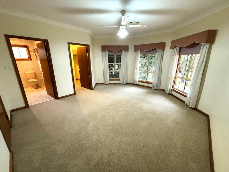 Photo - 32 Nicholls Street, Griffith NSW 2680 - Image 5