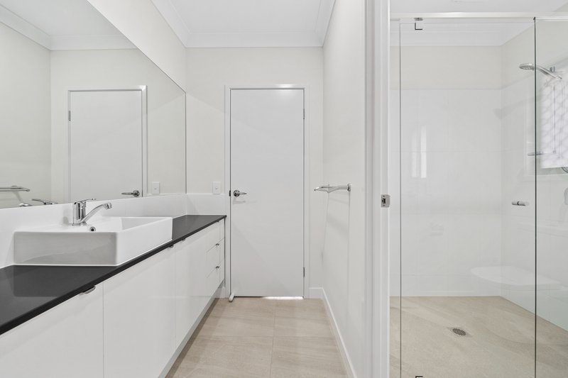 Photo - 32 Niles Court, Bahrs Scrub QLD 4207 - Image 7