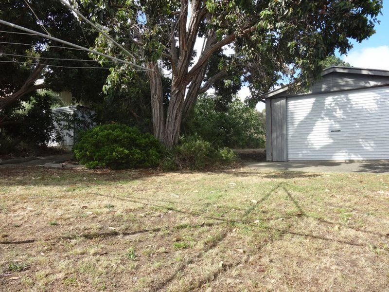 Photo - 32 Norfolk Ave , Victor Harbor SA 5211 - Image 12