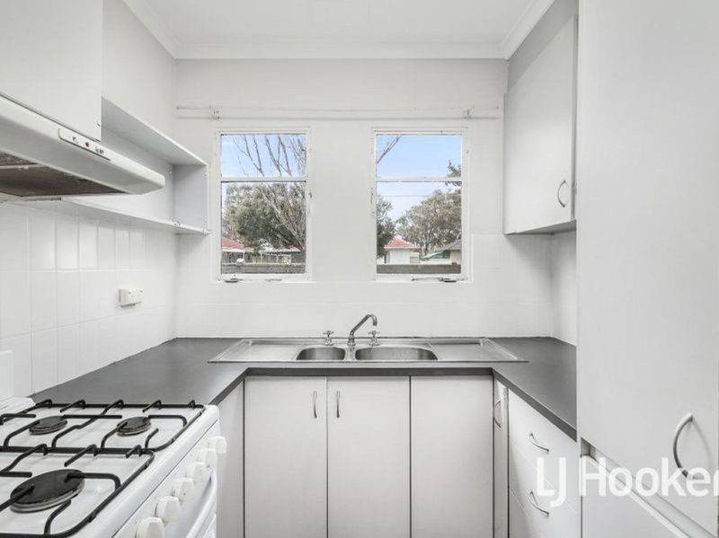 Photo - 32 Oak Avenue, Doveton VIC 3177 - Image 3