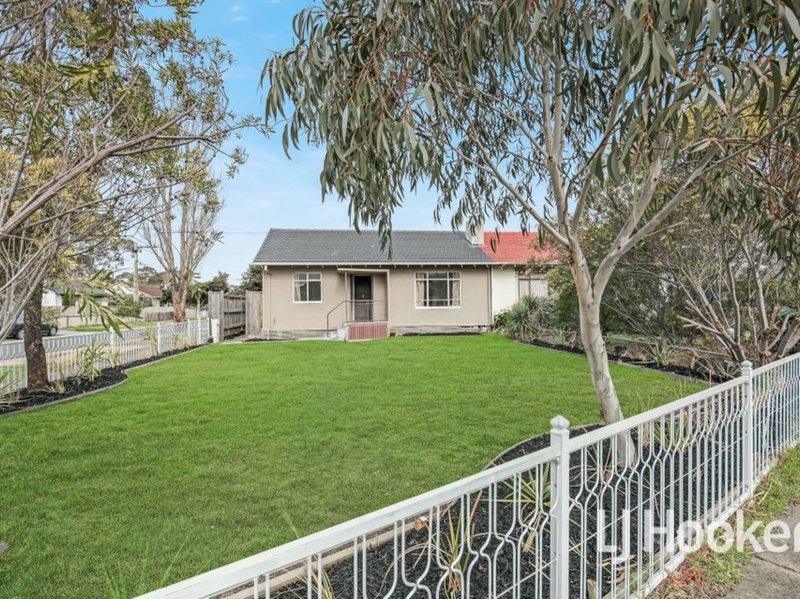 Photo - 32 Oak Avenue, Doveton VIC 3177 - Image 8