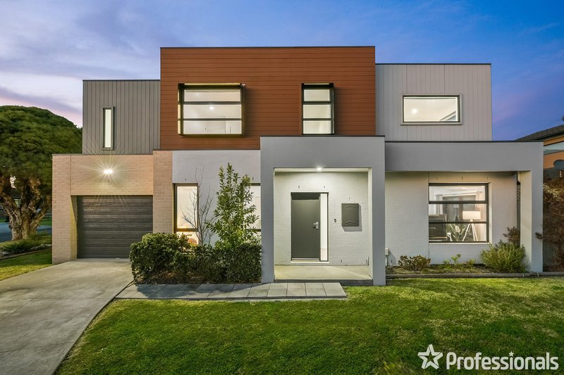 32 Oakes Avenue, Clayton South VIC 3169