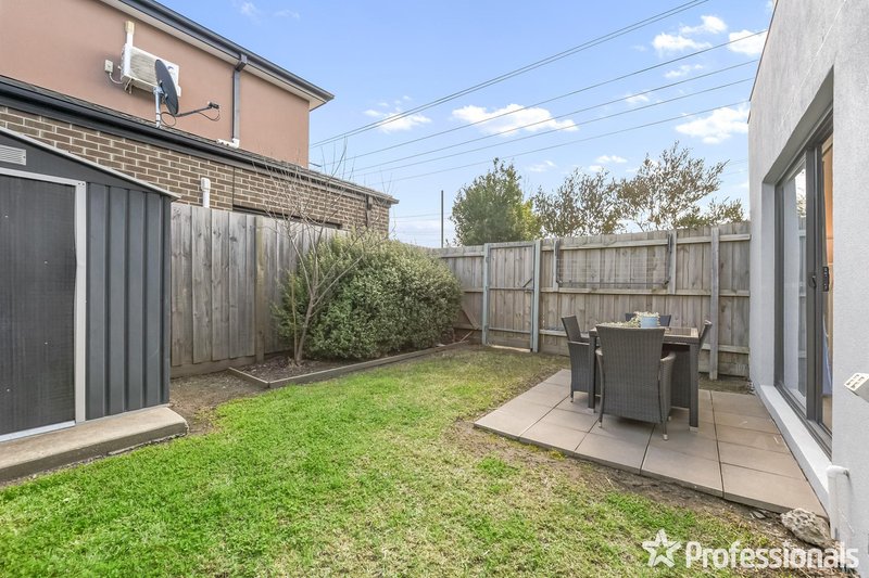 Photo - 32 Oakes Avenue, Clayton South VIC 3169 - Image 15