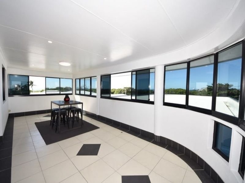 Photo - 32 O'Brien Esplanade, Shoal Point QLD 4750 - Image 9