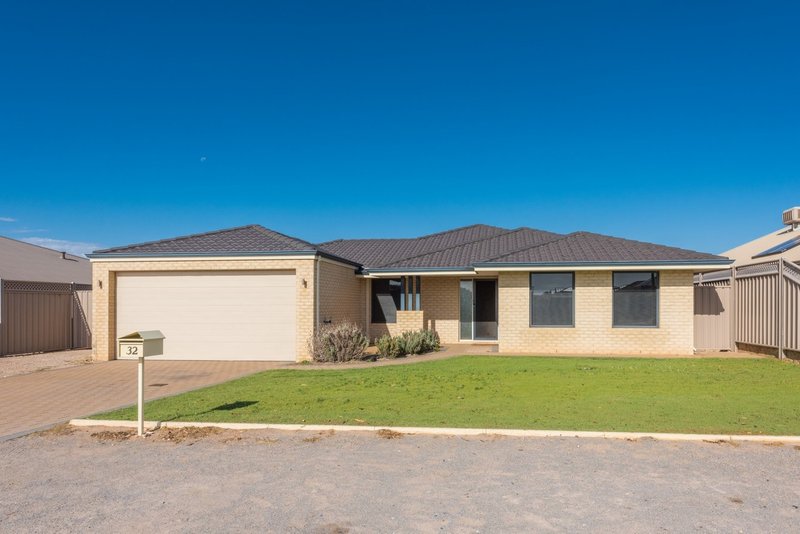 32 Ocean Queen Drive, Wandina WA 6530