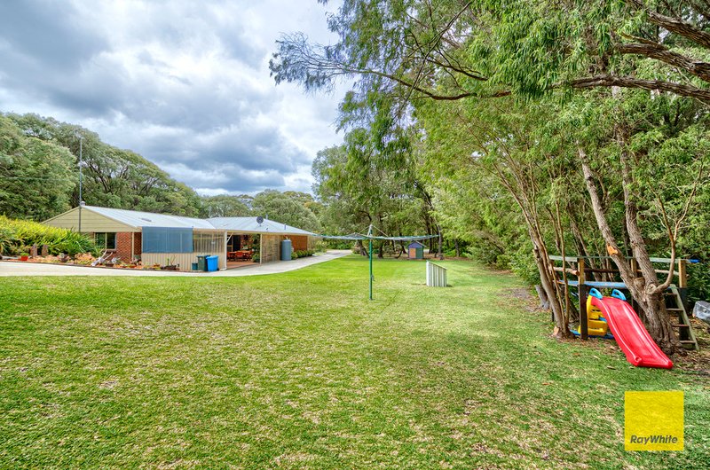 Photo - 32 O'Connell Street, Little Grove WA 6330 - Image 18