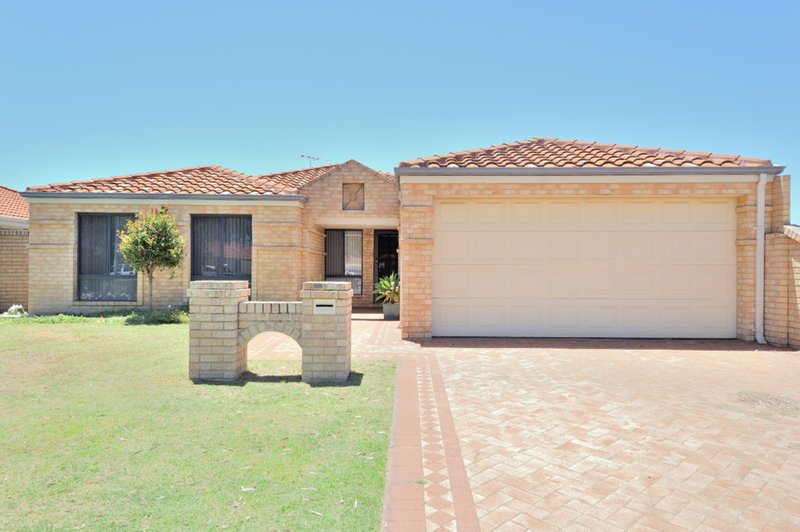 32 Okehampton Road, Warnbro WA 6169