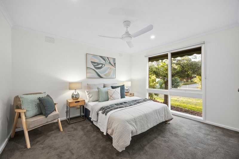 Photo - 32 Old Orchard Drive, Wantirna South VIC 3152 - Image 2