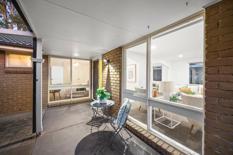 Photo - 32 Old Orchard Drive, Wantirna South VIC 3152 - Image 12