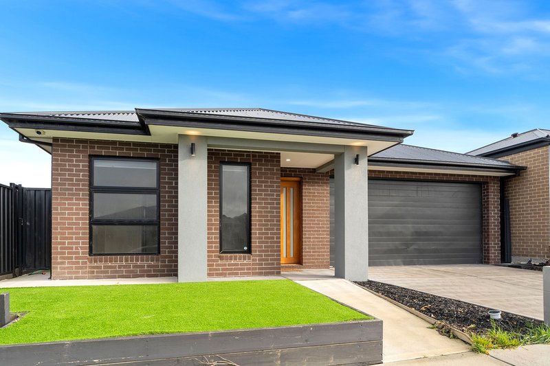 Photo - 32 Oleander Circuit, Beveridge VIC 3753 - Image 1